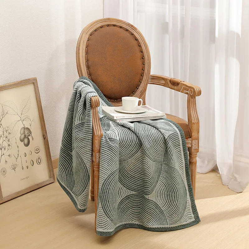 Luxury Circular Arc Printed Thread Blanket 120X150Cm Portable Airplane Blankets for Travel Skin-Friendly Nap Shawl for Office