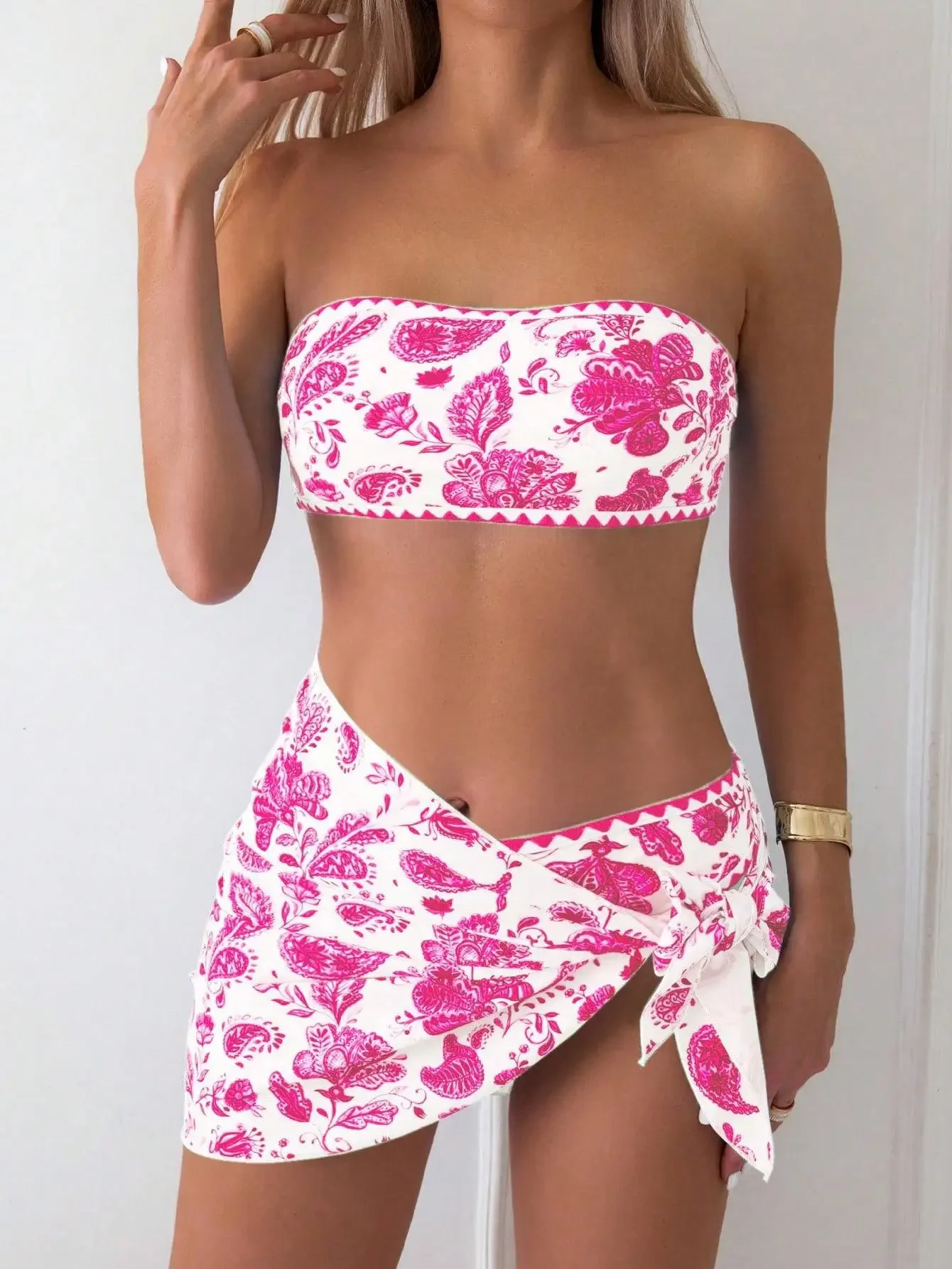 

2025 Women's Halter Neck Sexy Bikini Set Sexy Floral Print Swimwear with Adjustable Ties High Waist Bottom Three Piece Swimsuit