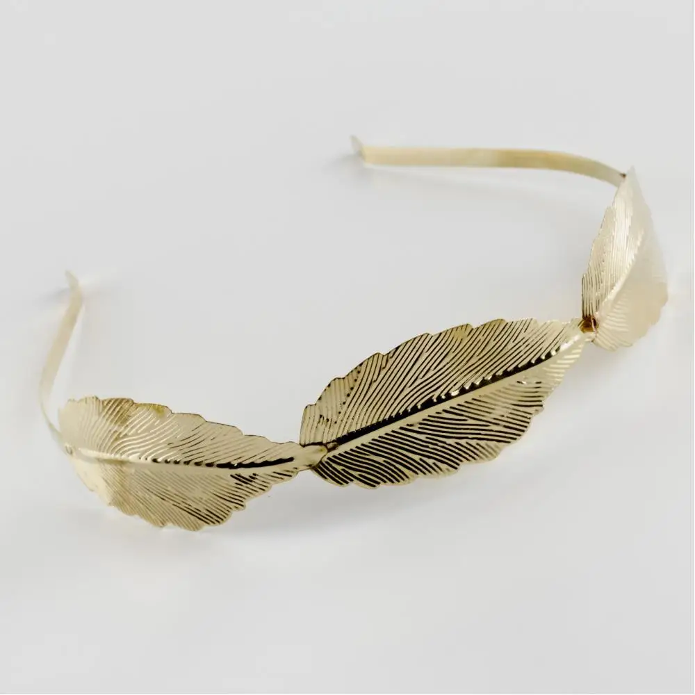 Leaf Figured Metal Crown