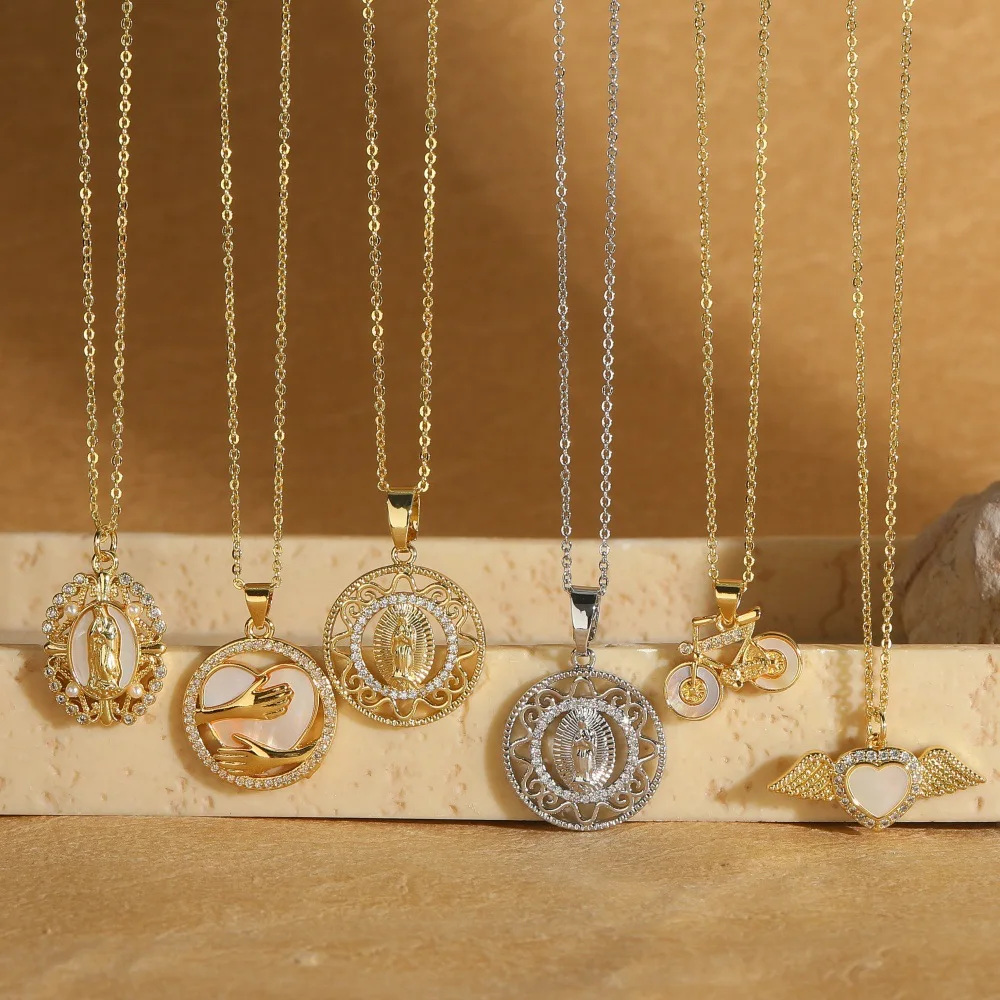 Vintage Fashion Disc Niche Saint Styling Embrace Love LOVE Design Necklace Female