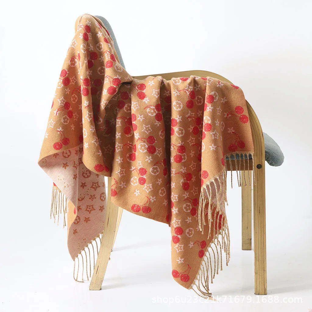 

2026 Двусторонний жаккардовый шарф с имитацией кашемира «Маленькая вишня», осенне-зимний модный универсальный женский теплый шарф-шаль