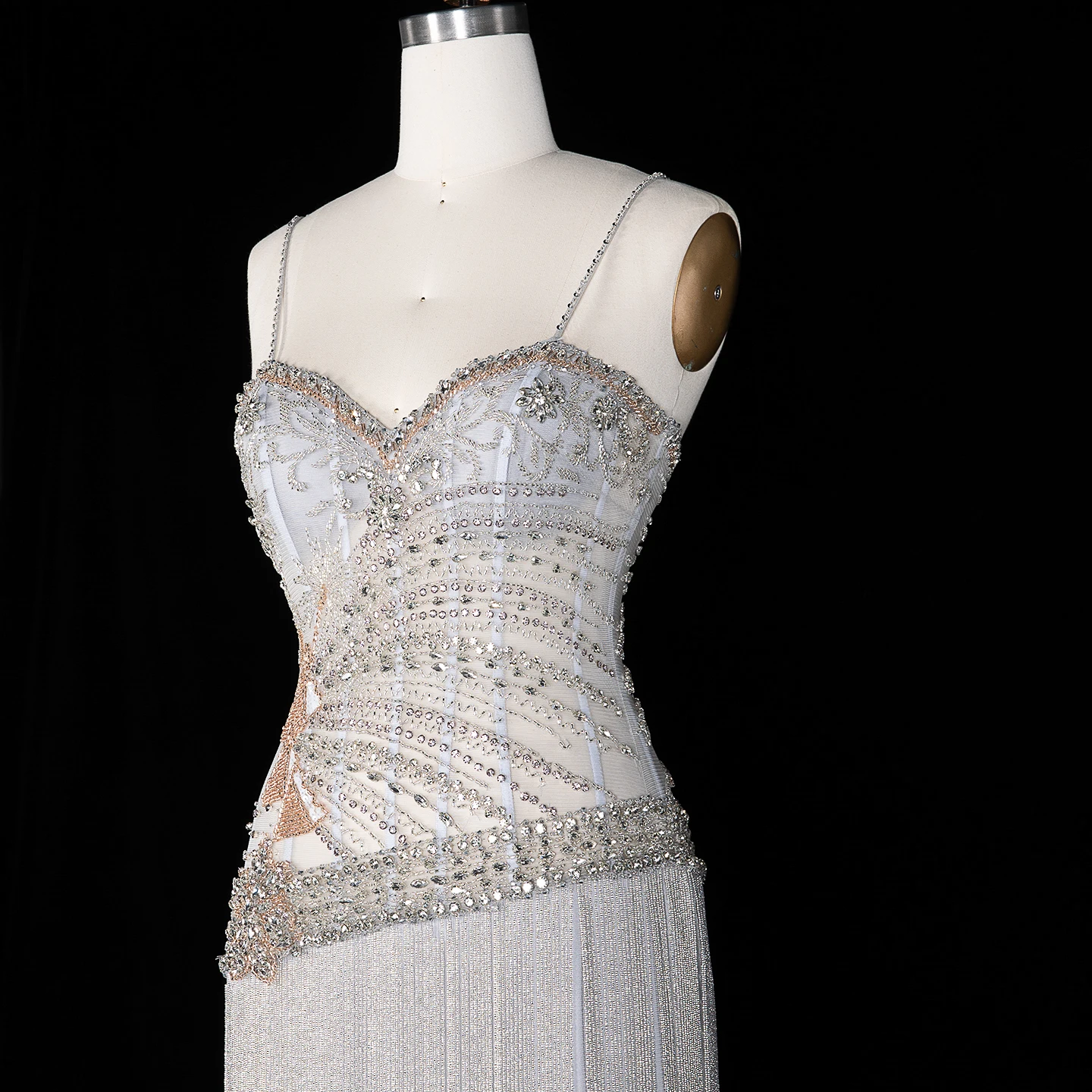 Sharon Said Abendkleider Luxus Spaghettiträger Etuikleid Tüll Perlen Quasten Kristalle Dubai Formelles Partykleid SS202 Maßanfertigung – Detail 16