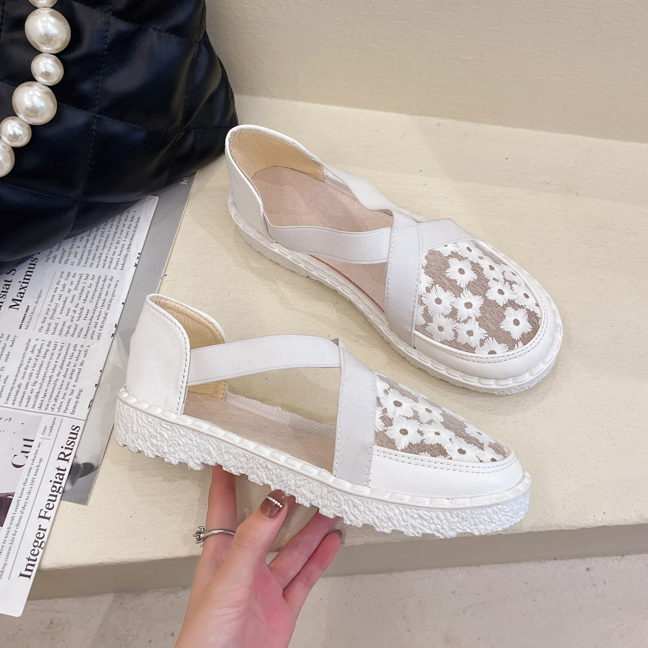 Europe and The United States Hollow Mesh Small Weave Roman Sandals New Fashion All Round Head Flat Baotou Drag Female