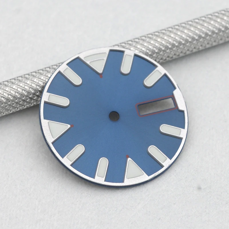 

Customized 28.5mm Dial NH35 Dial Crown at 3.0 /4.1/3.8 Fits SKX 007 SKX 009 Canned Turtle Case Green Luminous Dial