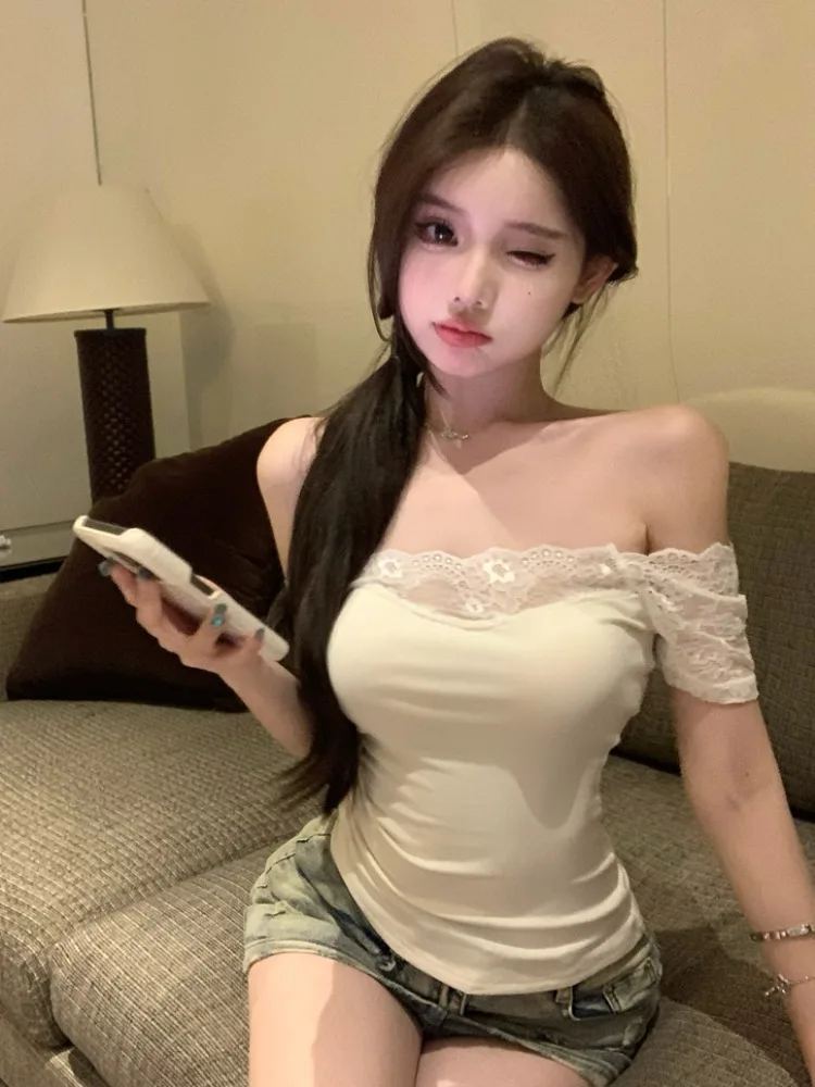 

Pure Desire Sexy One-Shoulder Short-Sleeve T-Shirt Women Summer Lace Splice Slimming Top Korean Style Commute Wind