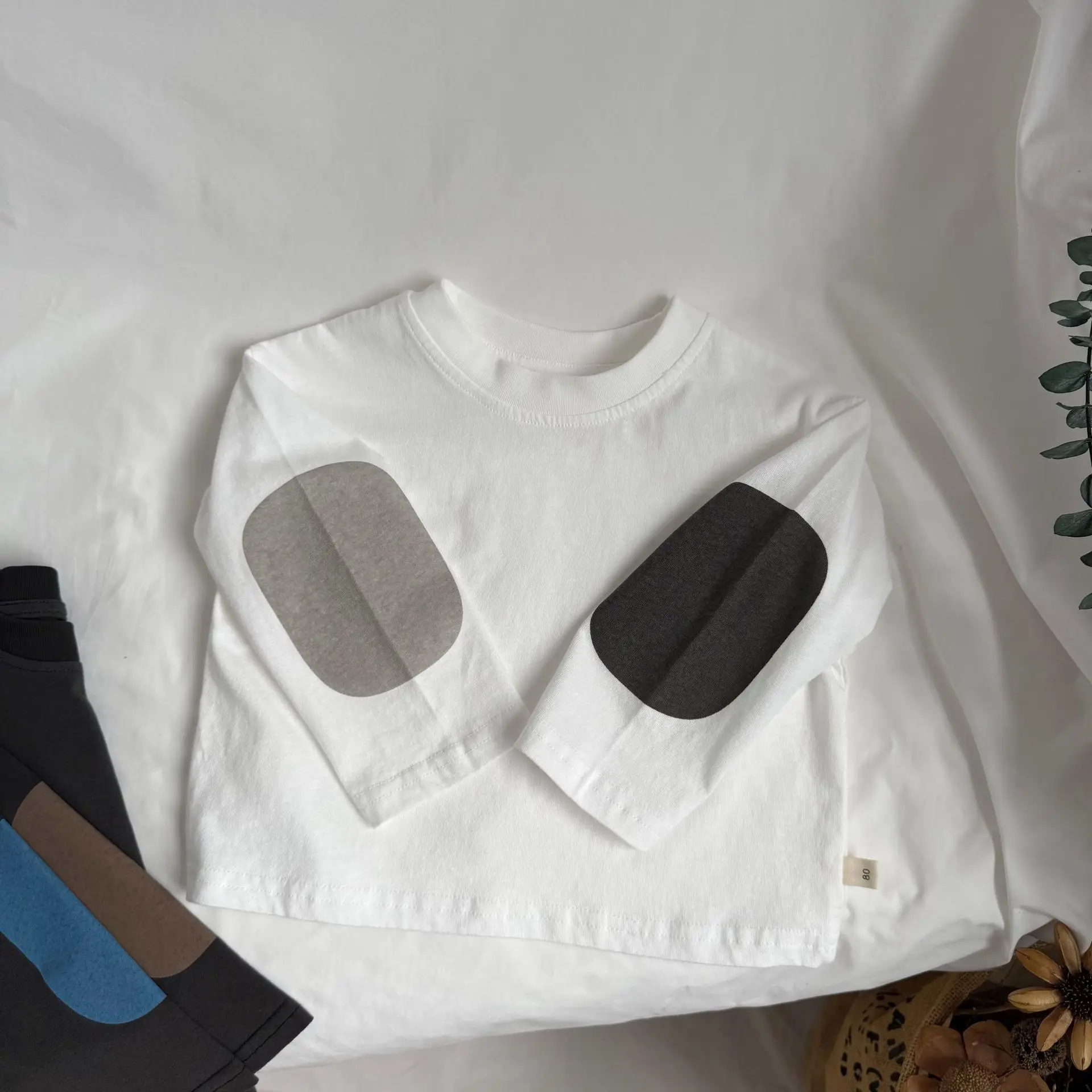 Boys T-shirt 2026 Autumn and Winter New Childrens Clothing Korean Style Boys and Girls Round Patch Print Long-sleeved Undershirt
