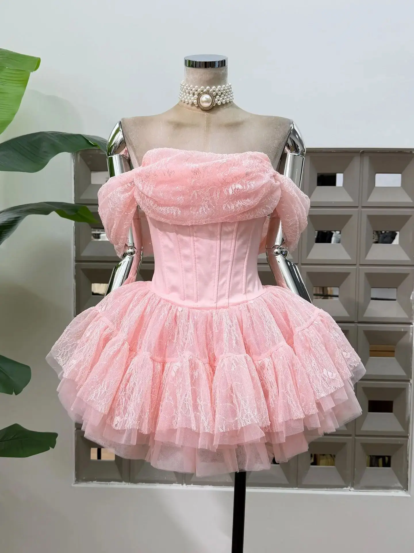 Nuevo Vestido de Moda Rosa con Encaje, Línea A, para Mujer, Sexy, con Hombros Descubiertos, Malla de Alta Calidad, para Fiesta, Noche, Cóctel, Club