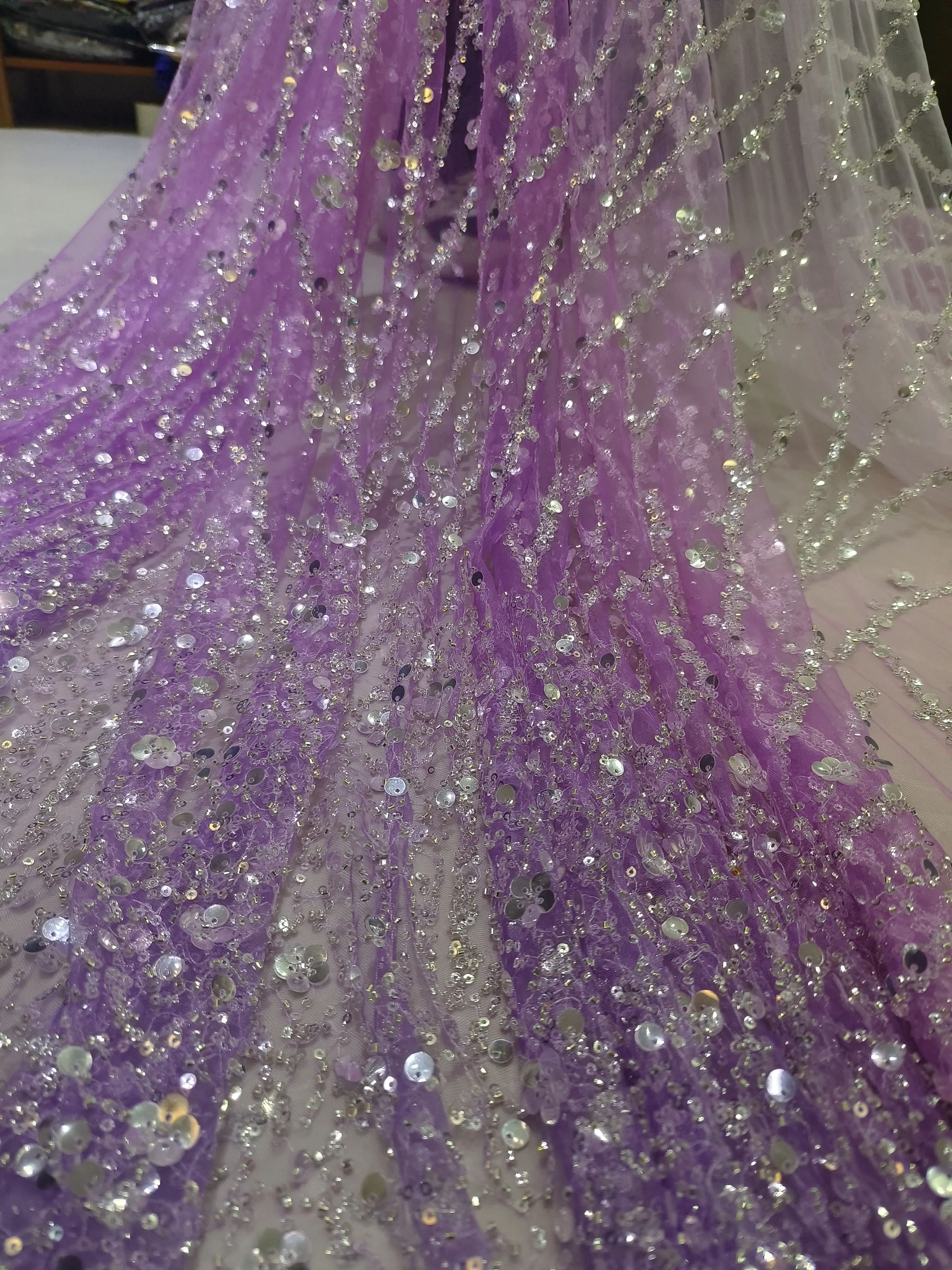 Tessuto con paillettes con perline di colore sfumato per abito da sposa Costume drammatico Costume da ballo Hanfu Tessuto di pizzo con perline rosa