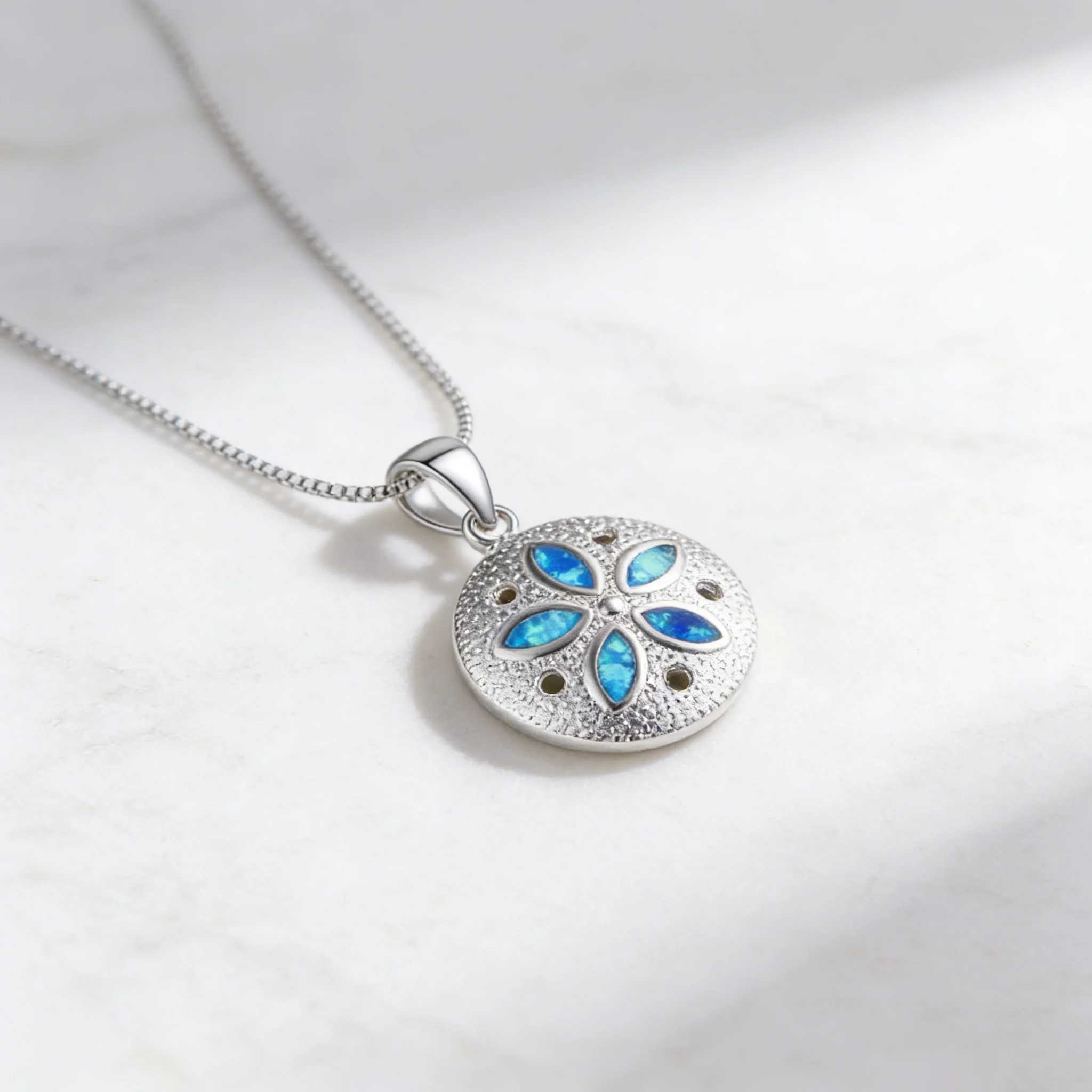 قلادة على شكل زهرة أوبال زرقاء، قلادة مطروقة فضية اللون مع نقاط منقطة، سلسلة مجوهرات بوهيمية بسيطة هدية للنساء #4