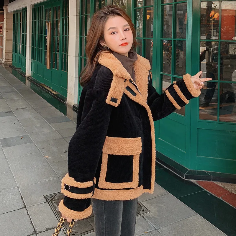 Stand-up collar lamb wool stitching corduroy jacket women winter 2021 new style Korean loose thick short cotton-padded jacket