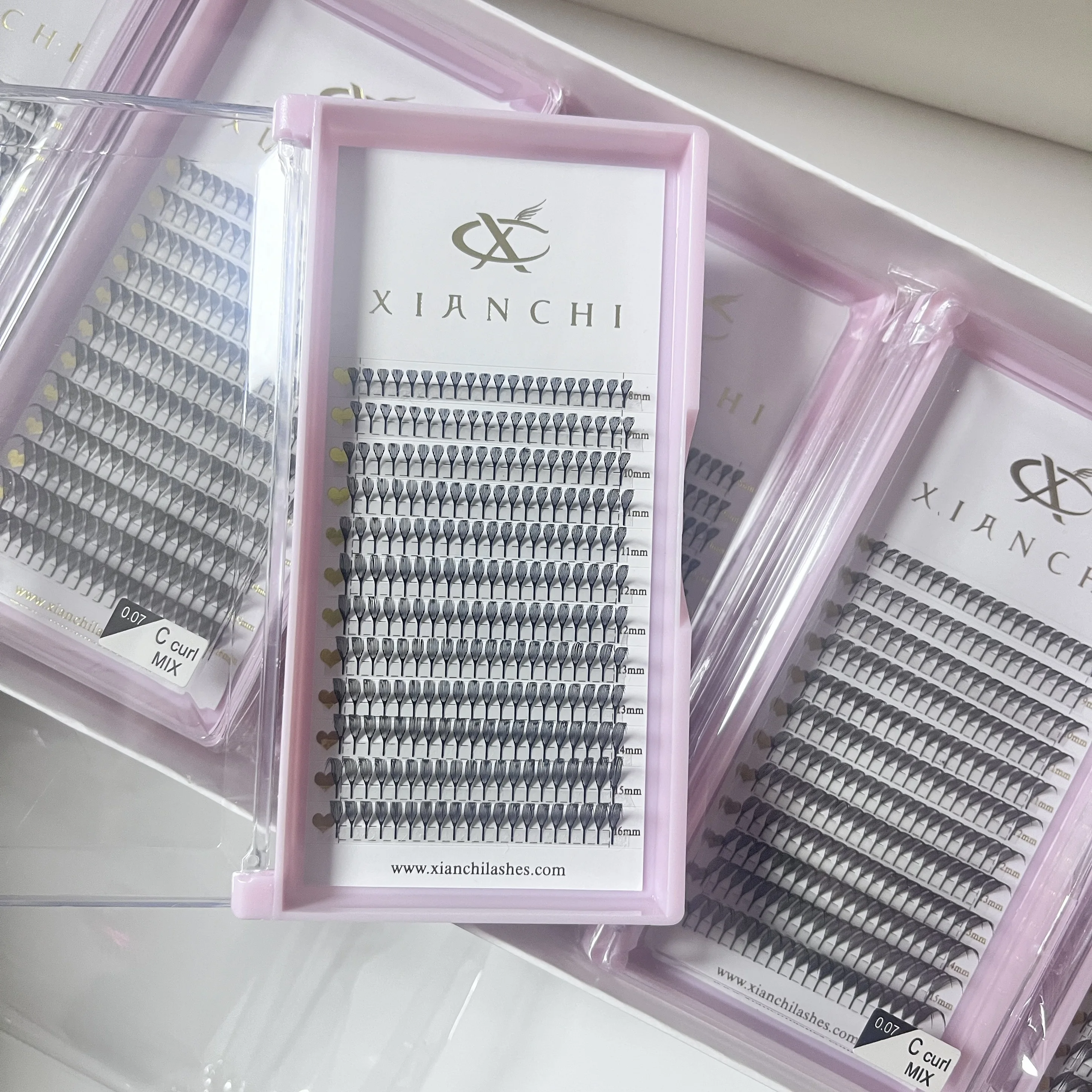 New Trend 3D Laser Printed Premade Anime Eyelash Extensions Soft Comic Spire Lashes Spikes Fluffy Wholesale Chunky Spikes Lashes