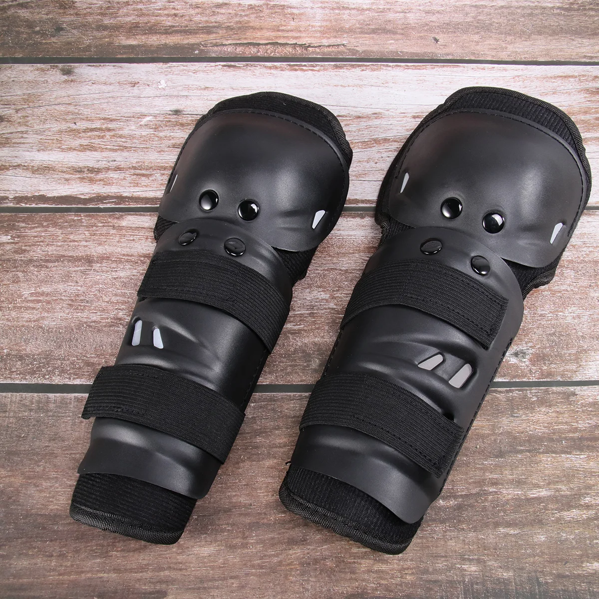 

Practical Sports Knee Pads Lightweight Impact Resistant Flexible Comfortable Protective Gear for Cycling Skiing Skating