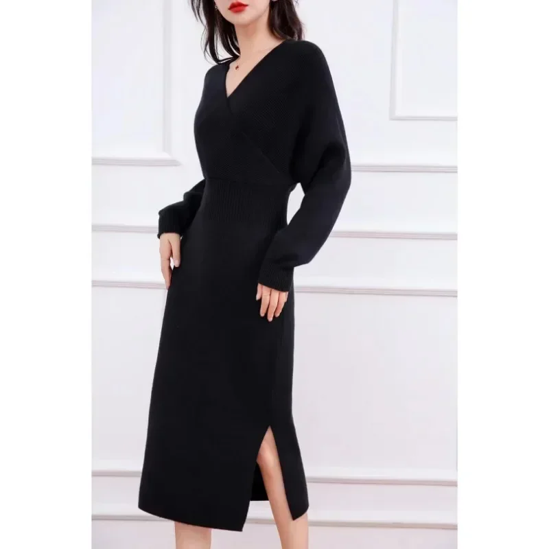 Fashionable Women\'s V-neck Slanted Collar Woolen Dress Autumn and Winter New Item, Hip Hugging Slim Fit and Slimming Knit Dress