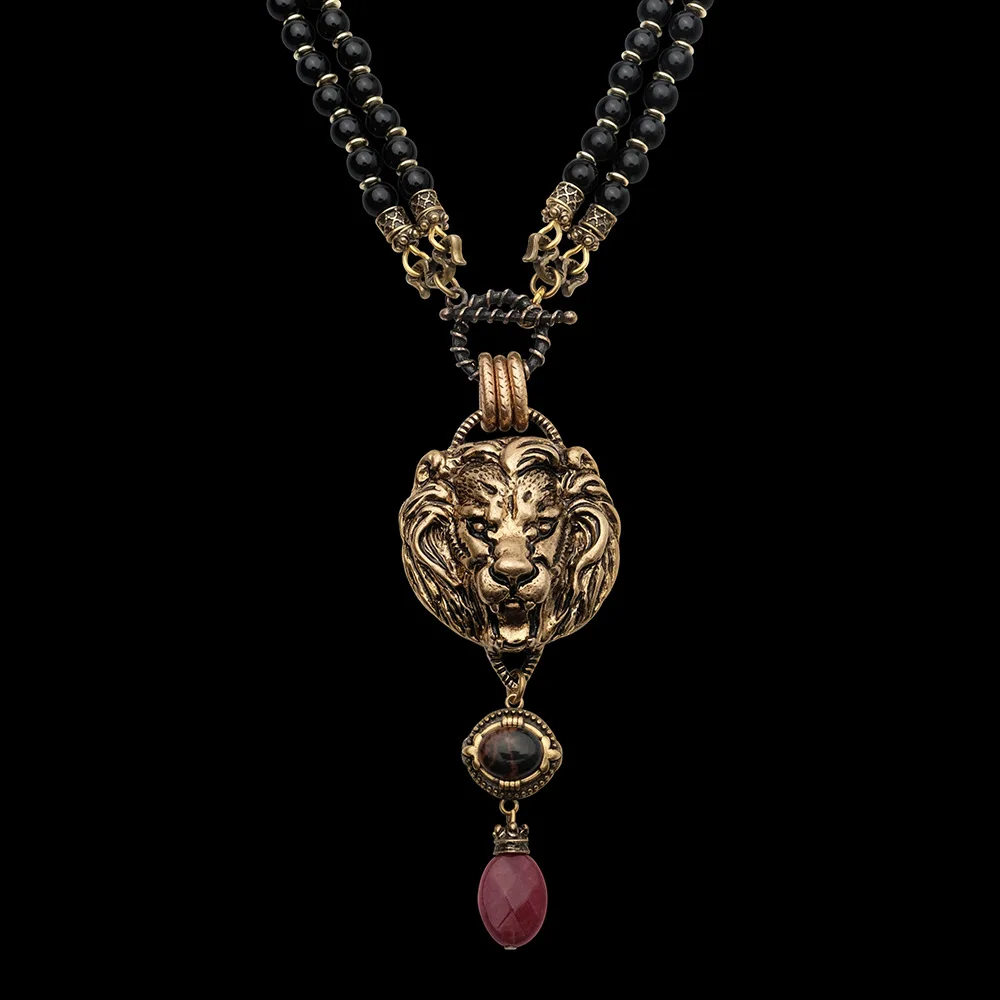 2026 European vintage collection Insect animal Design Necklace agate beaded necklace collection