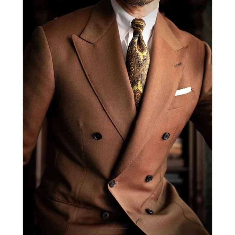 

Brown Formal Men Suits 2 Piece Set Jacket Pants Wedding Tuxedos Double Breasted Handsome Peaked Lapel Groom Wear Party Suits