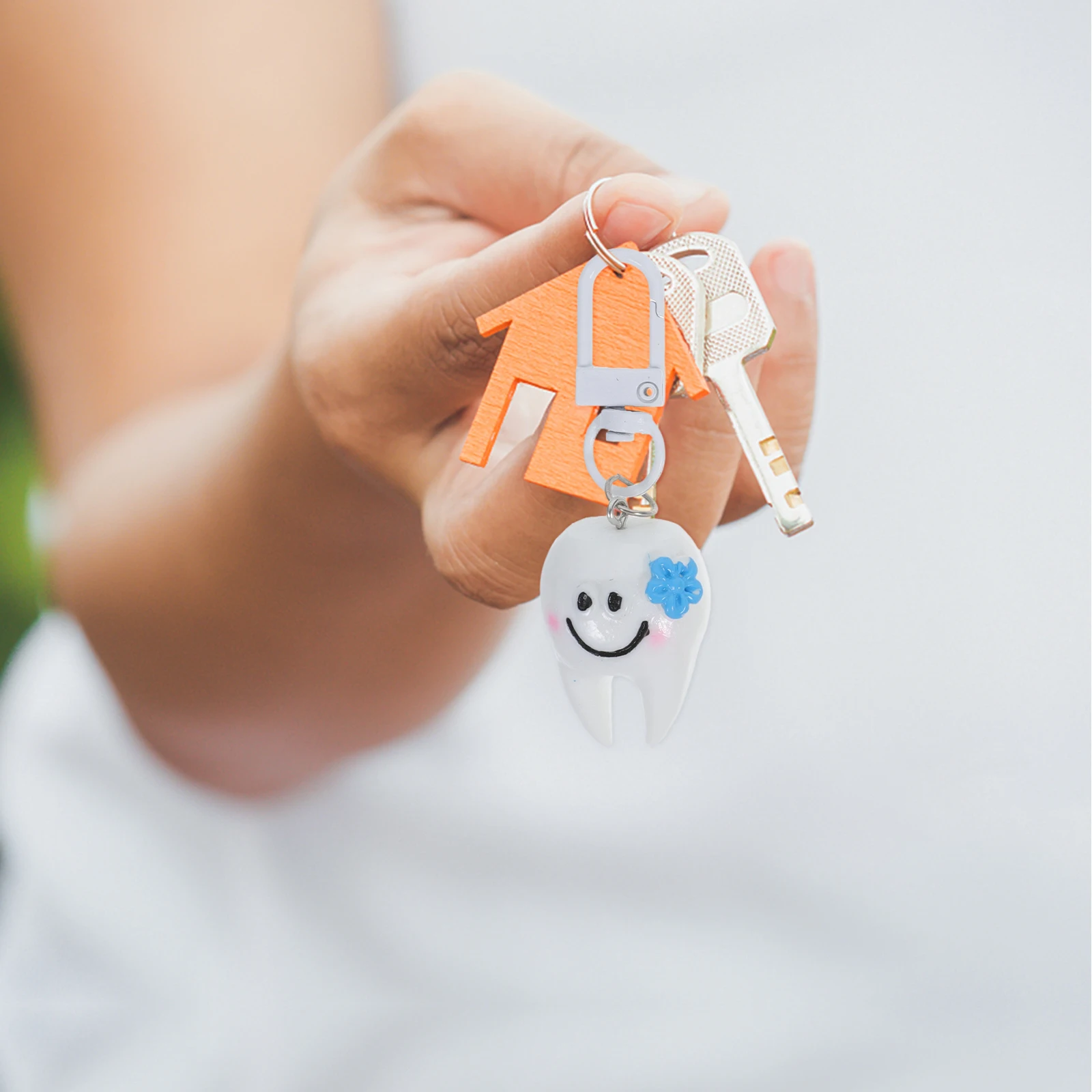 

6pcs Keychains Resin Tooth Key Chain Pendant Cute Gifts Unique Creative Key Rings Backpack Accessories Dentist Present