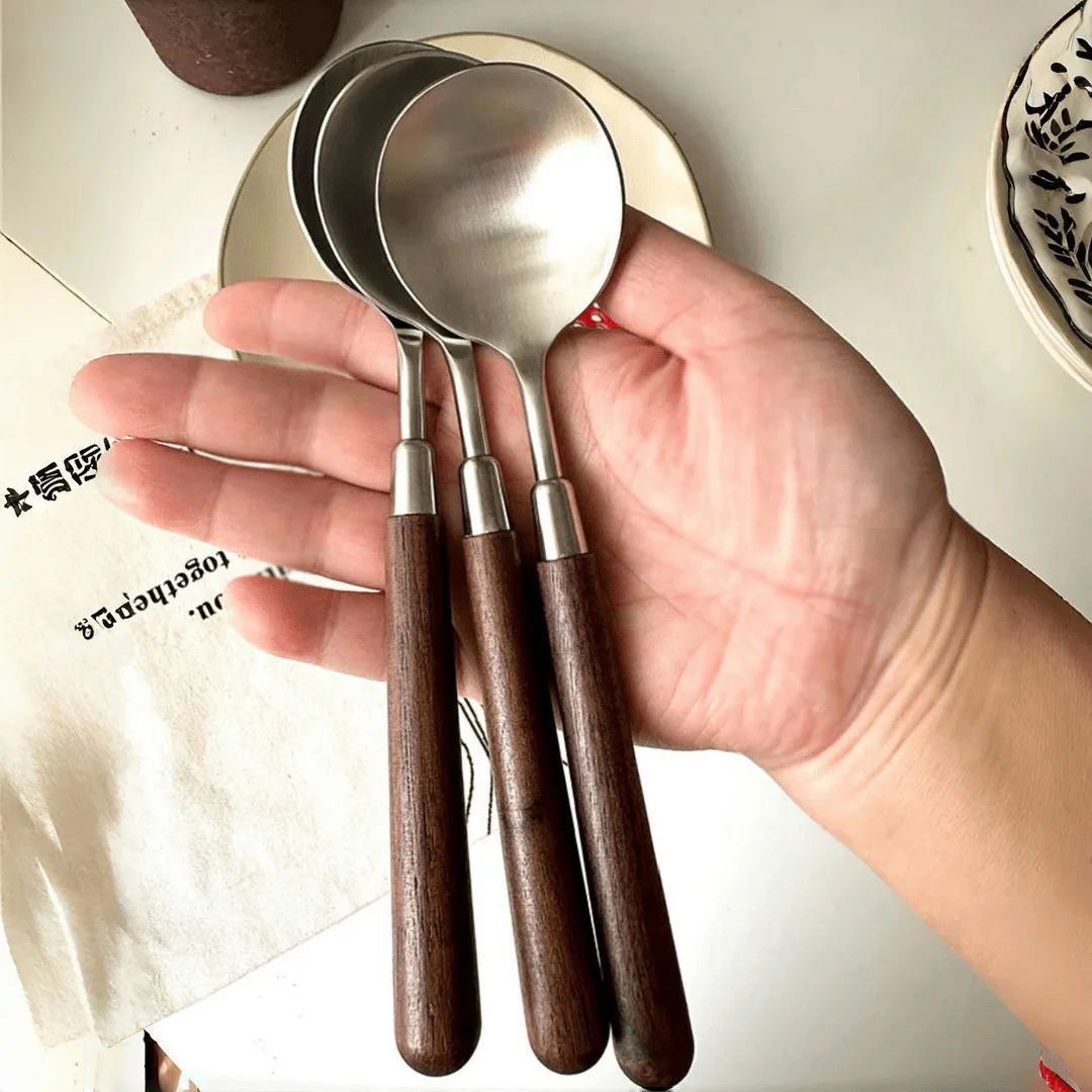 Imitation walnut handle spoon stainless steel tableware spoon western food spoon household eating spoon spoon retro