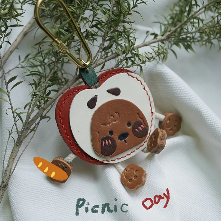 

Apple Dog Pendant Bag Charm, Handmade Keychain Made of First-Layer Genuine Leather Vintage Exquisite Gift