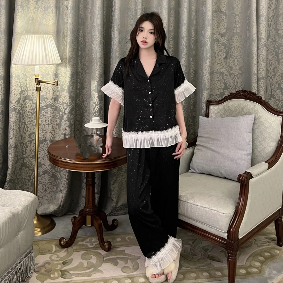 

Женский пижамный комплект из 2 предметов, одежда для дома, элегантные кружевные брючные костюмы с оборками и короткими рукавами, пижамные женские свободные шелковистые атласные домашние костюмы