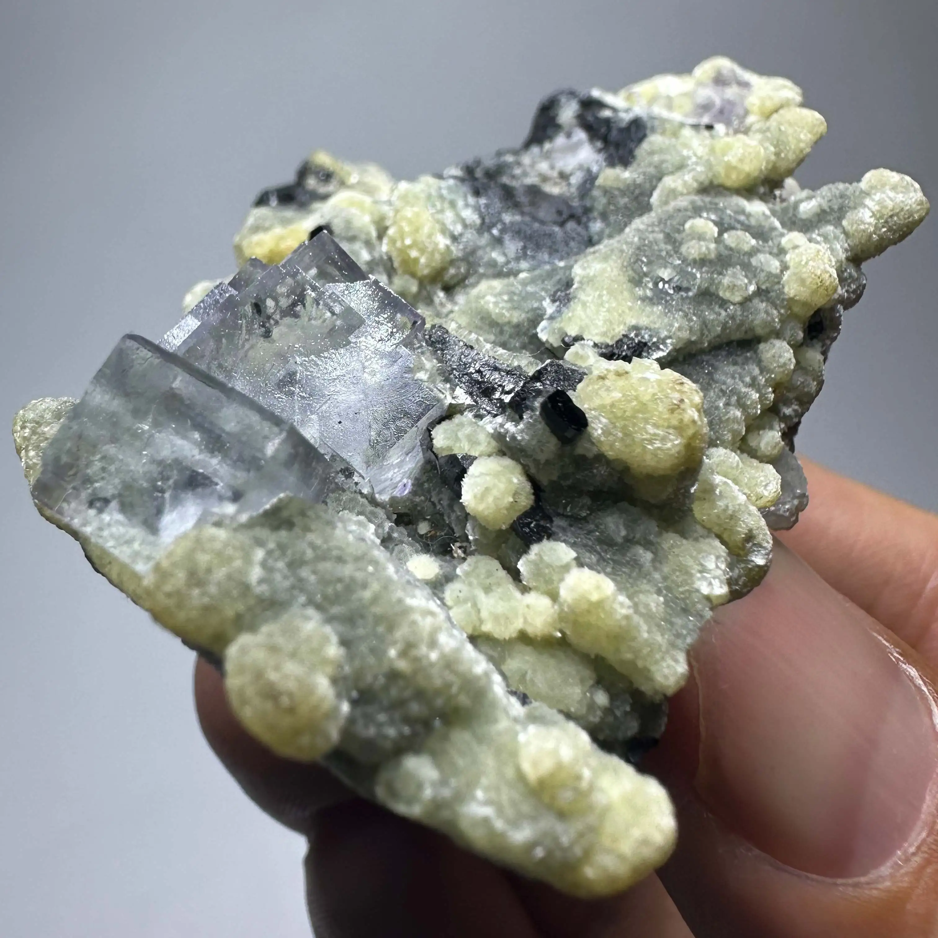 Natural Raw Stone Yaogangxian Fluorite Wolframite ore crystal coexists Mineral Specimen Crystal Home Decoration Healing Crystal