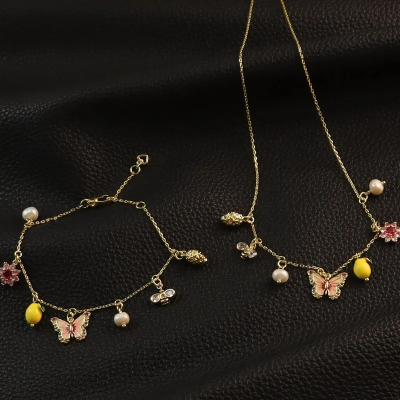

Sweet Fashion Small Fresh Pendant Bracelet Color Glaze Butterfly Lemon Small Flower Pendant Design Bee Pearl Necklace for Women