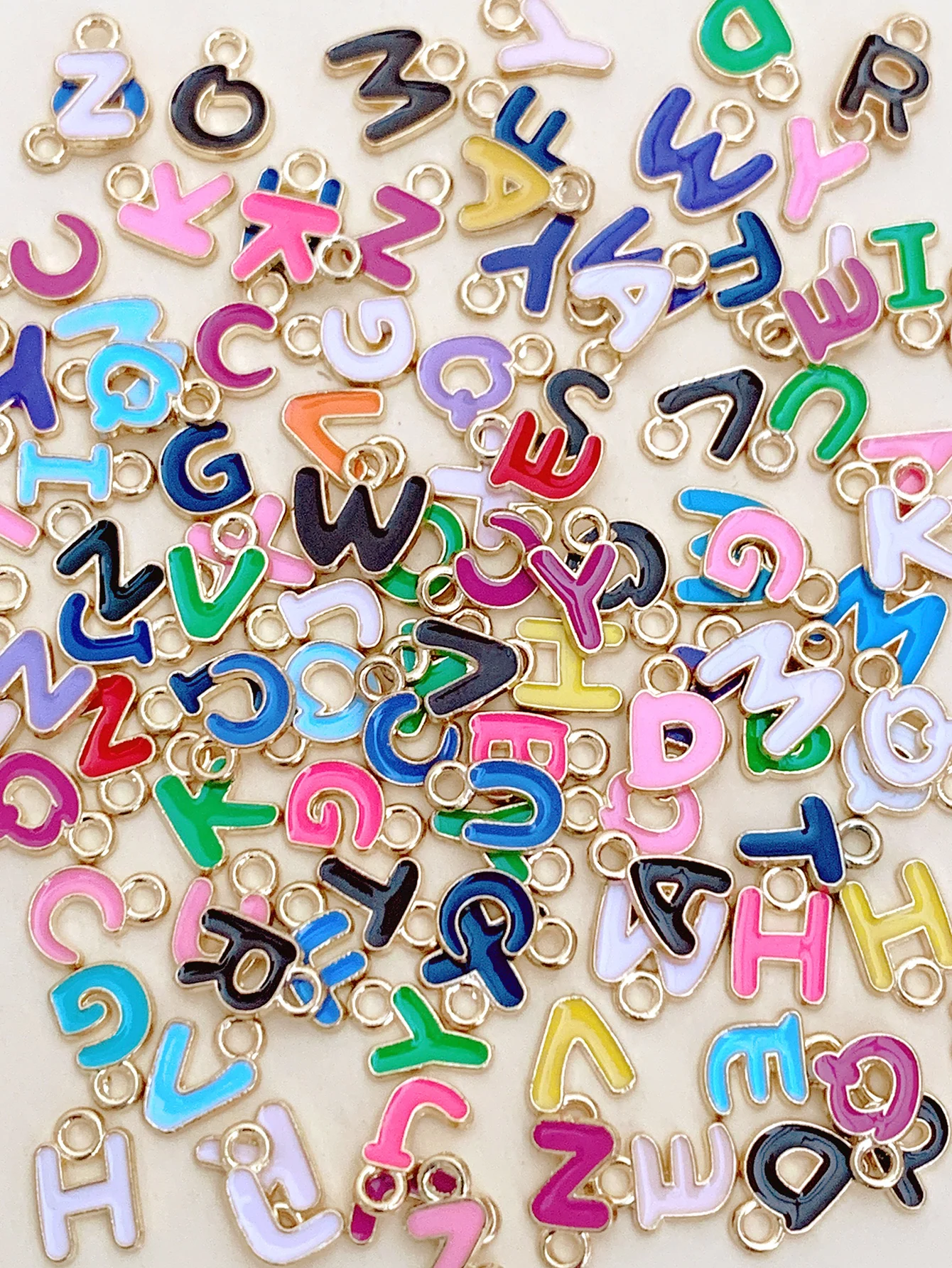 20pcs colorful 26 English letters mixed color alloy DIY necklace bracelet pendant jewelry accessories