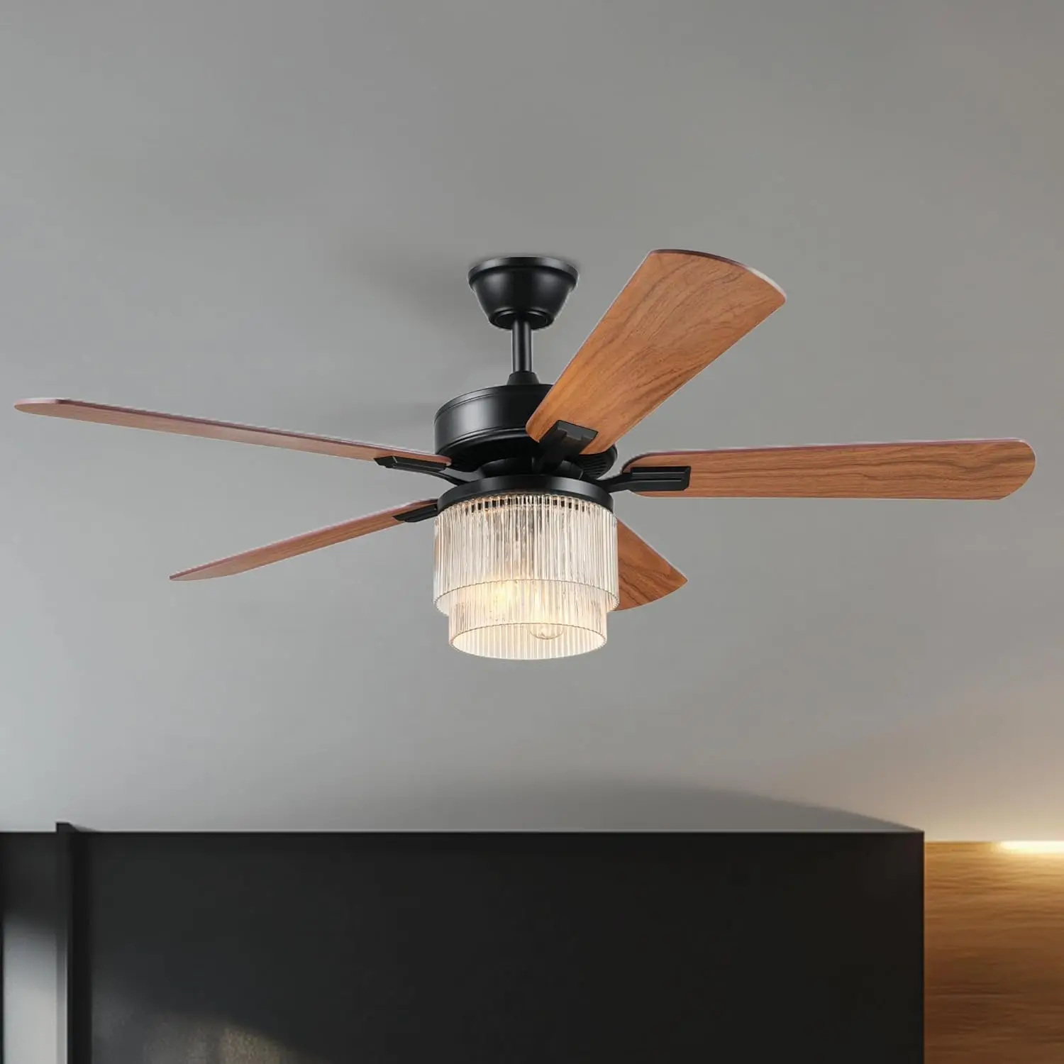 مروحة سقف كهربائية 37000023 مقاس 52 بوصة مع غطاء زجاجي، وجهاز تحكم عن بعد، ومحرك تيار مستمر، 6 سرعات، أسود غير لامع، للبيع #1