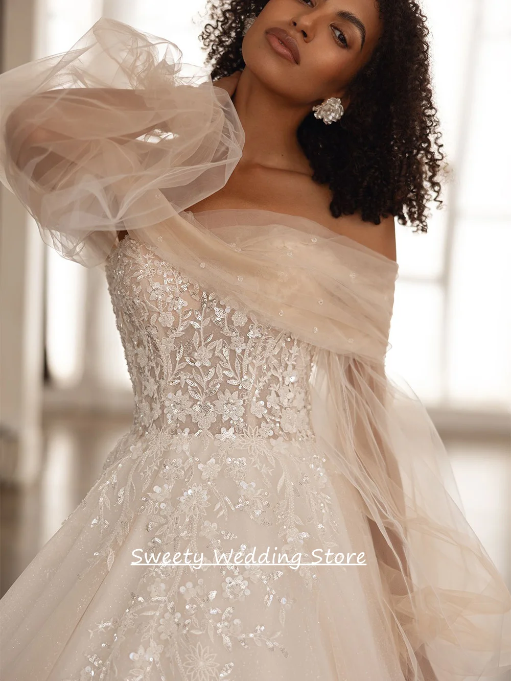 Abito da sposa scintillante con abito da ballo personalizzato maniche a sbuffo staccabili Sweetheart Sweep Train Corsetto Abiti da sposa da sposa