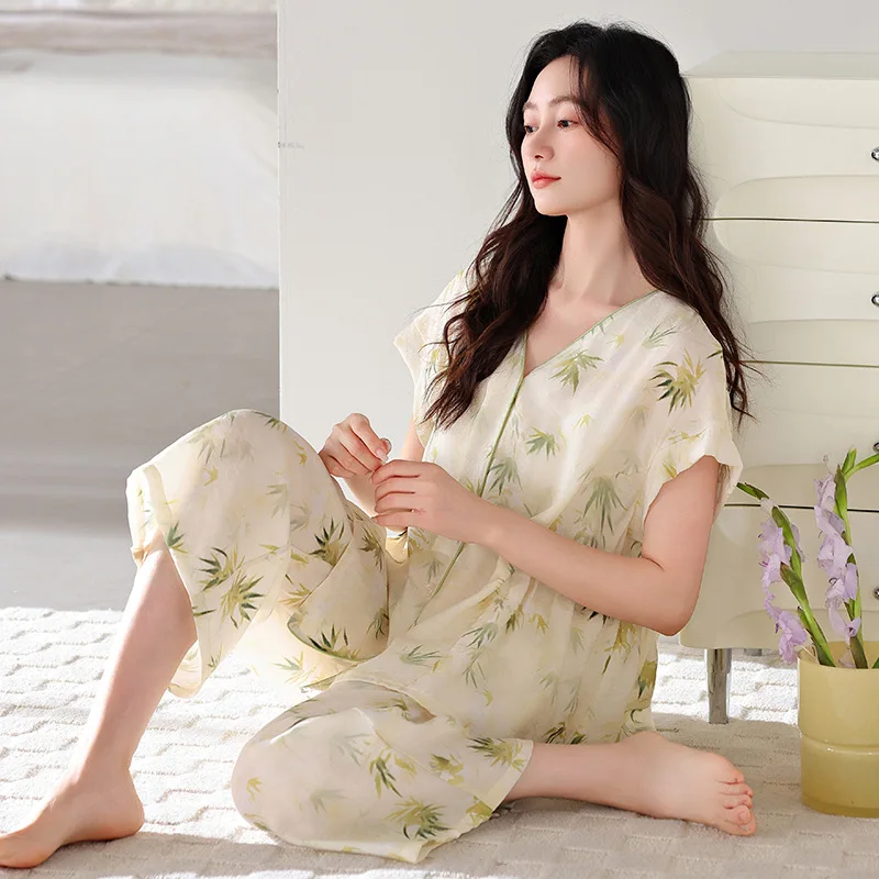 Elegant Summer Sleepwear Women's Short Sleeve Seven-Foot Thin Model Wearing Outdoors Home Comfortable Nightgown Set
