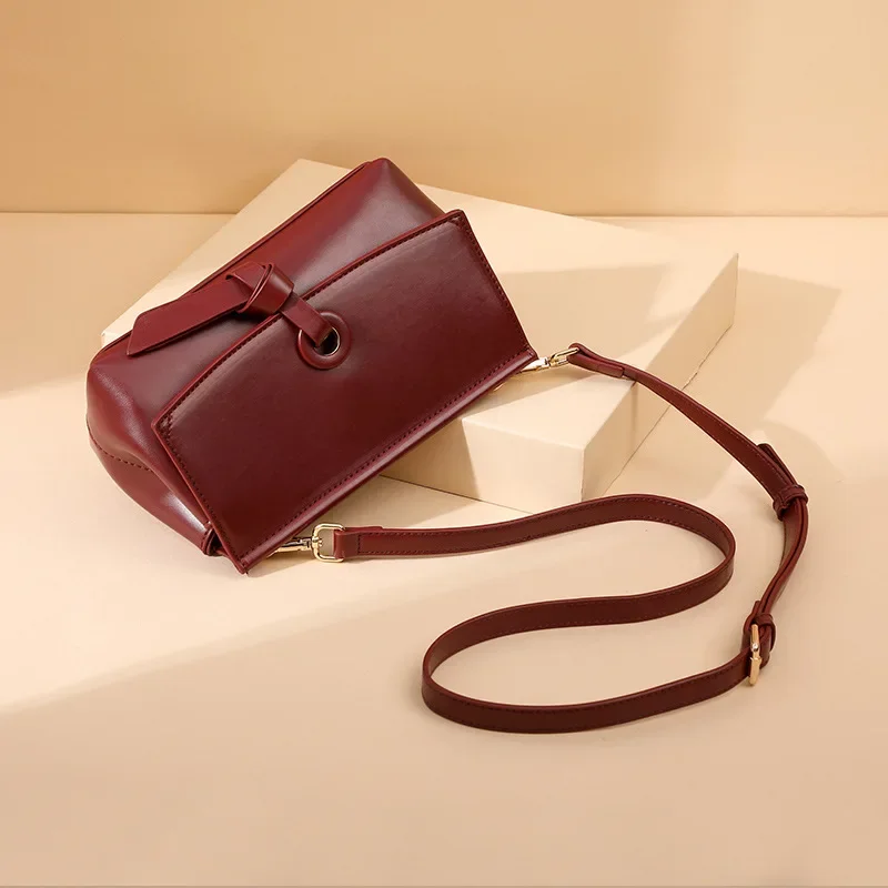 

Women's New Fashion Solid Color Vintage Sewing Thread Shoulder Bag Elegant All-match Crossbody Bag Hobos Bag Office Daily