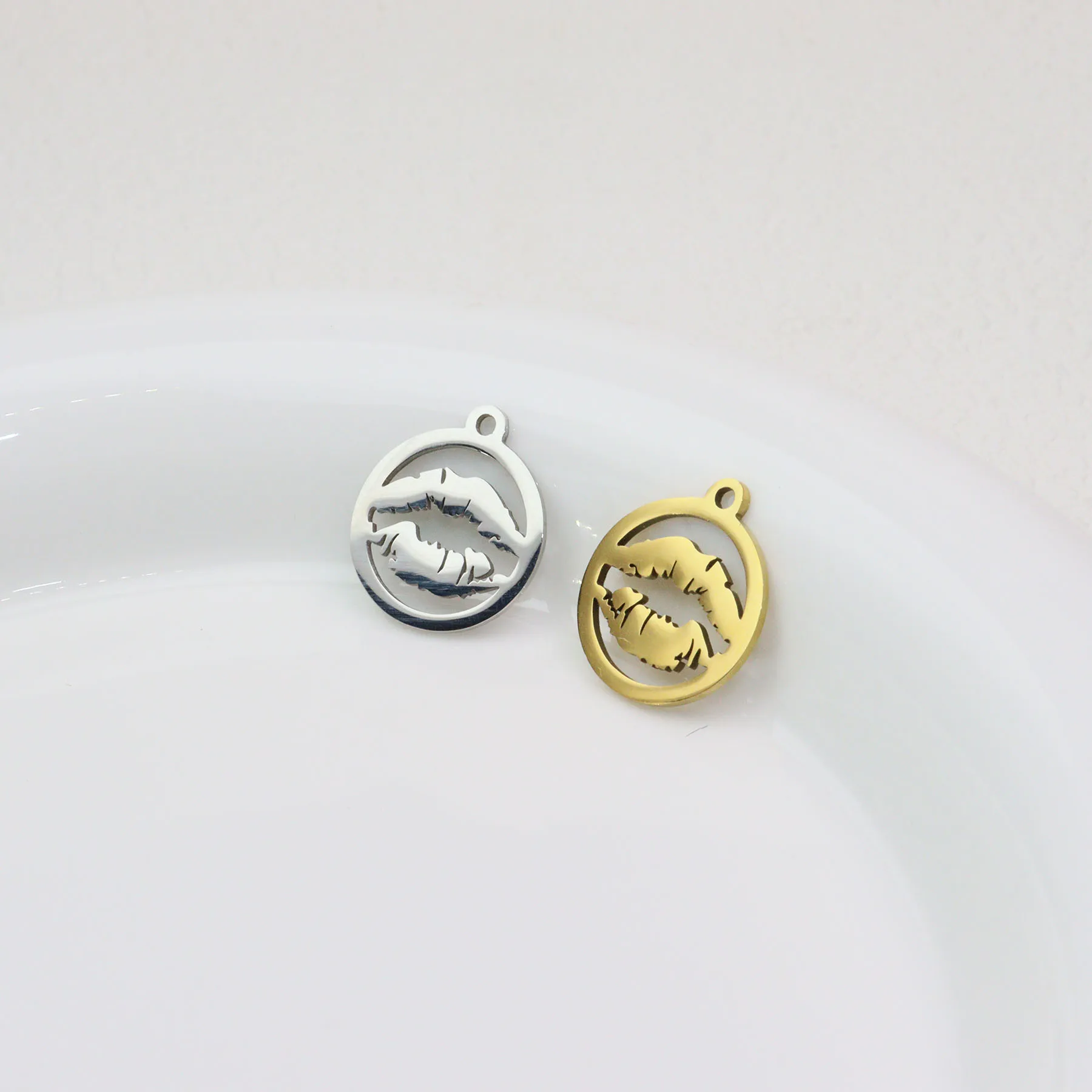 5pcs 15mm Wholesale Stainless Steel Mirro Polish Lips Charms Pendant DIY Necklace Earrings Bracelets Vacuum Plate Unfading image 2