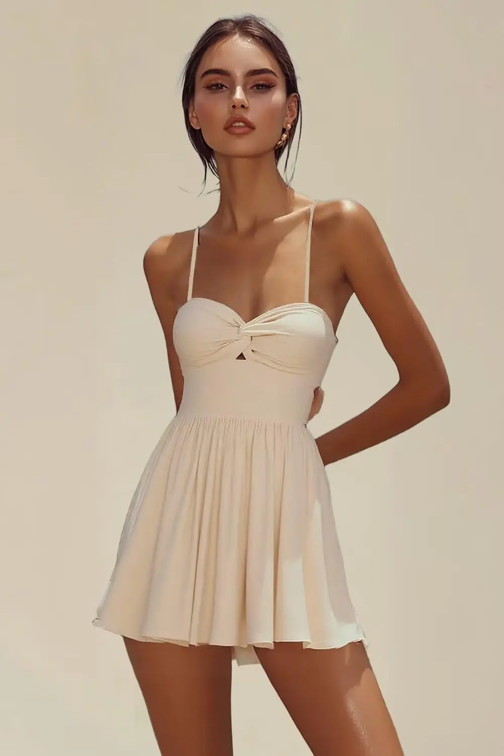 

Короткое атласное платье А-силуэта цвета шампань на бретельках для выпускного вечера 2026 года, простое коктейльное платье для подростков, с драпировкой