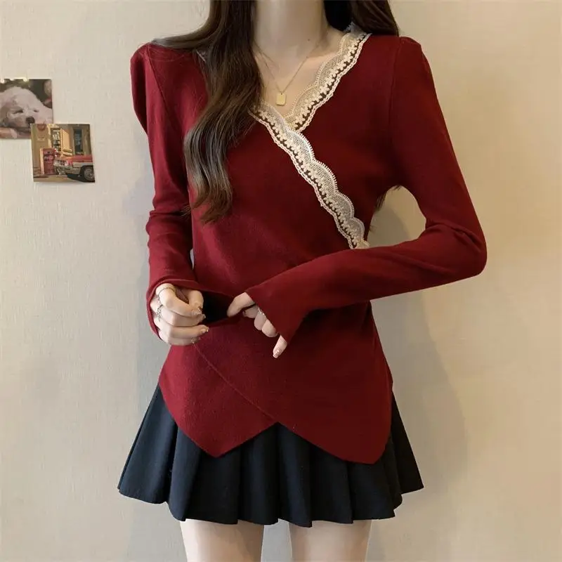 

Irregular Lace Splicing V-neck Sweater for Women's Autumn Red Sweater Base Shirt Top