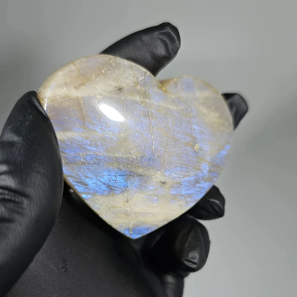 1pc CrystalHOLA Natural Blue Moonstone Heart Palm Stone - Hand-Polished Iridescent Iridescent Rainbow Colors