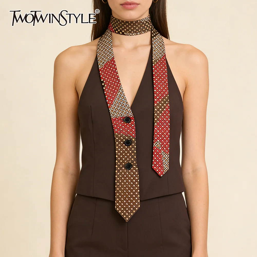 TWOTWINSTYLE Dark Brown Halter Top with Patterned Tie Detail Female Retro Chic Sleeveless Slimming Vest for Luxury Afternoon Tea