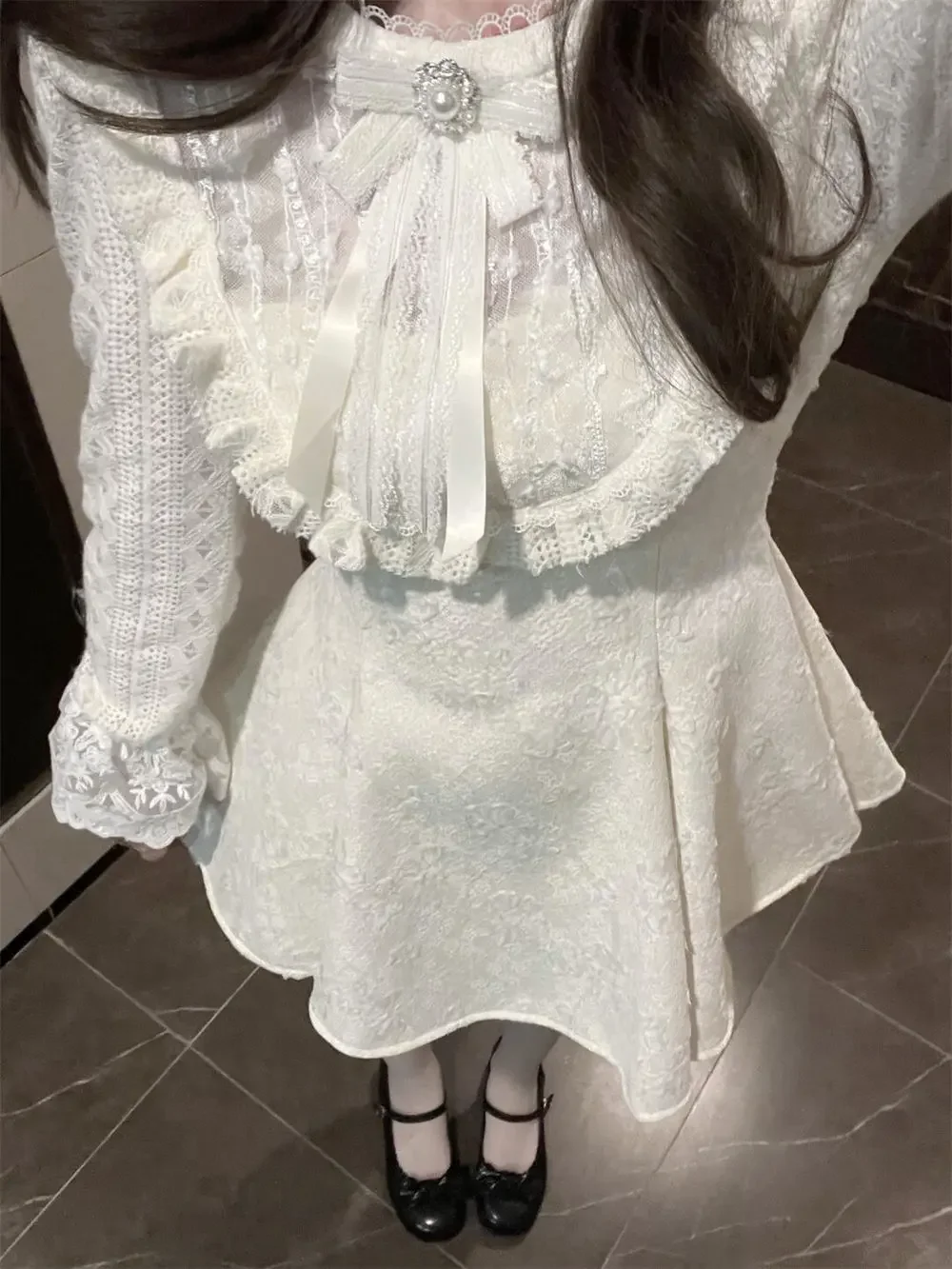 2025 春の新作ヴィンテージスタイルの女性のドレス長袖弓ディテールフレア裾スリムフィット快適なパーティードレスエレガントな服