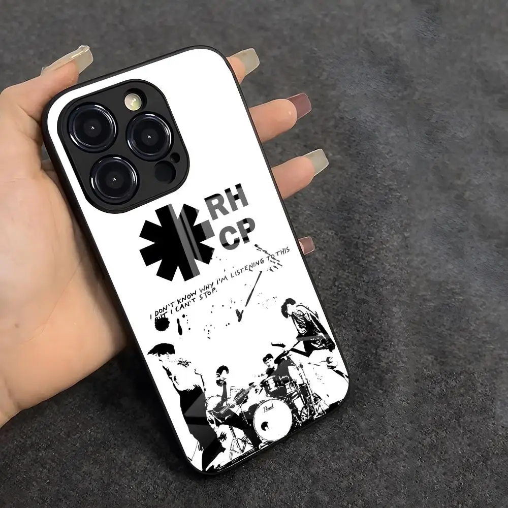 حافظة هاتف ريد هوت تشيلي بي بيبرز باند لهاتف آيفون 17 إير 16 إي برو ماكس 15 14 13 ميني 12 برو 11 ماكس بلس غطاء زجاجي أسود