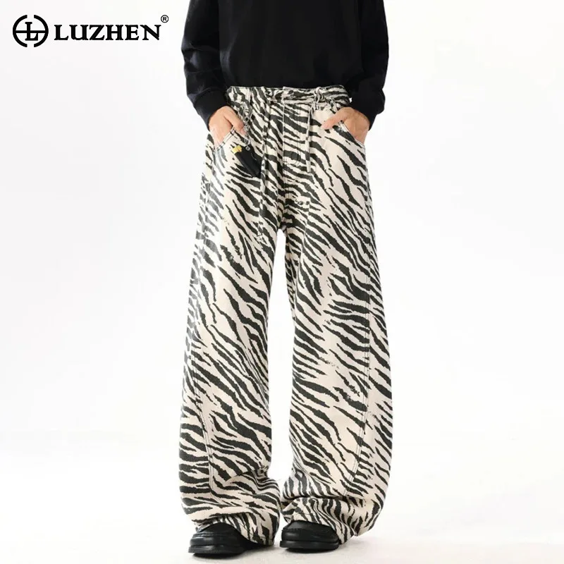 

LUZHEN элегантные красивые прямые повседневные джинсы с принтом зебры в полоску, мужские повседневные джинсы, новинка 2025 года, модные свободные широкие брюки JY4019