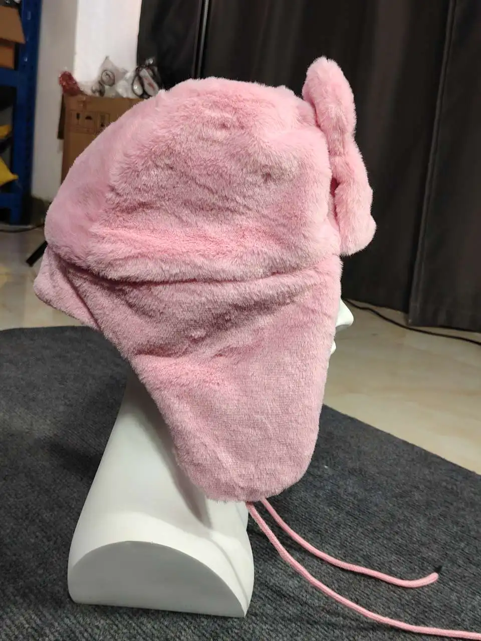 Cappello invernale con paraorecchie ricamato a forma di cartone animato con cotone antivento a doppio strato e pile corallo caldo