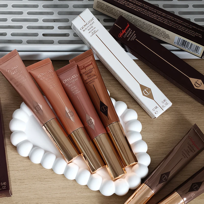 Charlotte Tilbury Liquid Highl – Huda Beauty Makeup Mini Kit recenzja i cena