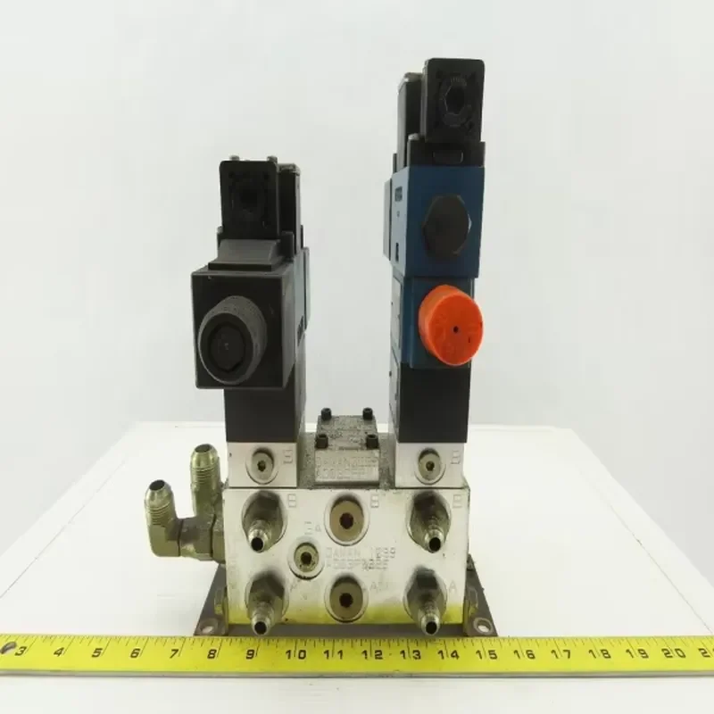 4WE6C61/0FEW11wbr0N 4/2 Way Hydraulic Check Manifold Assembly 120V Coil