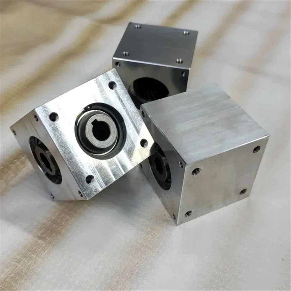 Small Bevel Gear Angle Reducer Gearbox 1:1 Right Angle Drive Reversing Gearbox shaft Keyway/Hexagonal Hole