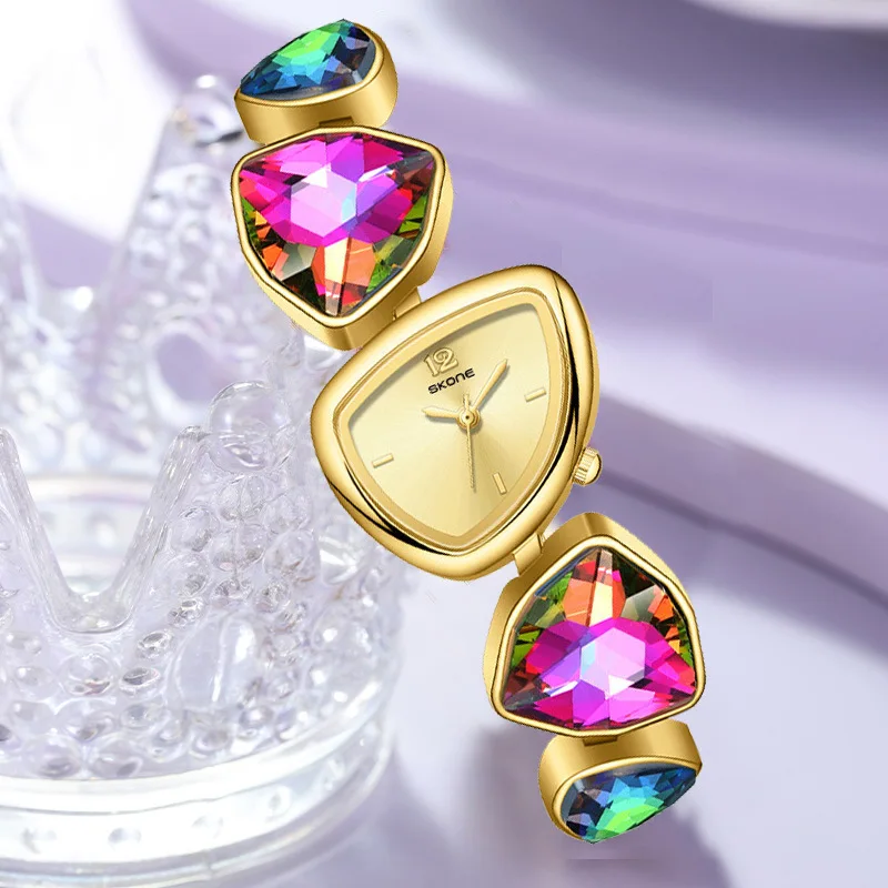 Creative Design Women Watches For Ladies Wrist Watches Top Brand Luxury Fashion Elegant Quartz Wristwatches Gold Watches