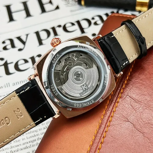 Imagen 2 del producto Reloj mecánico retro de alta gama y elegante para hombre, esfera hueca, caja de aleación, correa de cuero, ropa informal de negocios, regalo para su mejor, no requiere baterías