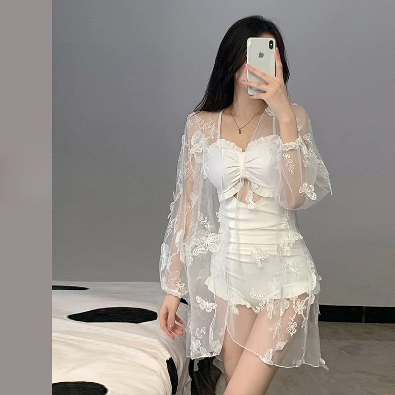 2026 New Women's Long Sleeve One Piece Swimsuit Girls Conservative Sun Protection Rash Guard Floral Print Surfing Suit