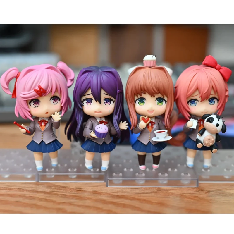 Image of Doki Doki Literature Club Figur Monika Sayori Natsuki Yuri Bewegliche Gelenk-Actionfigur PVC Anime Sammlermodell Schreibtisch-Dekoration