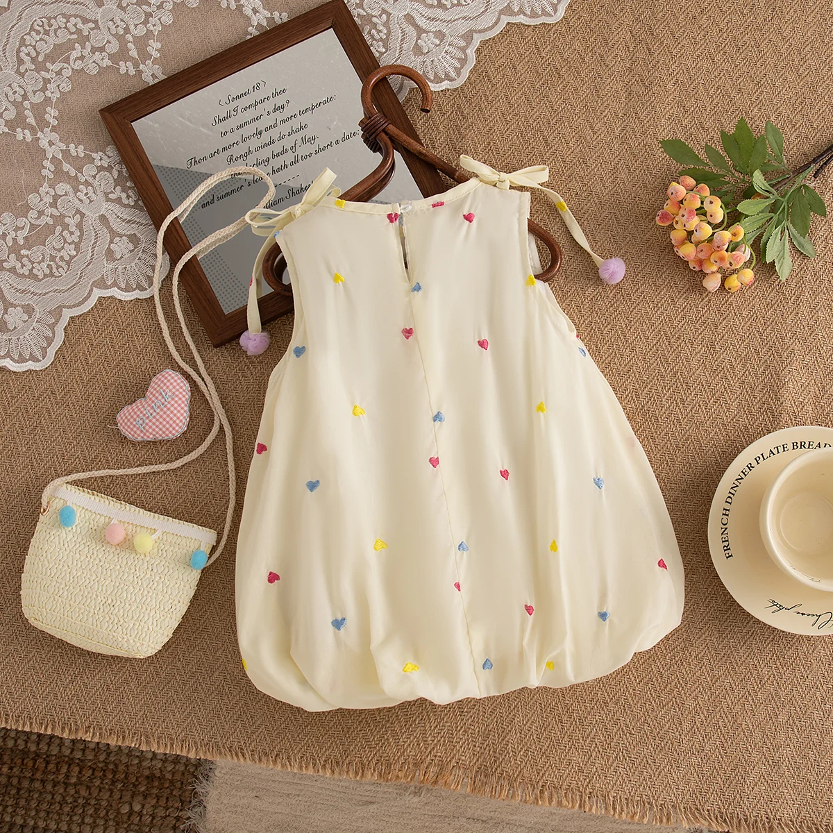 فستان صيفي جديد ملون للفتيات الصغيرات، ملابس أطفال بدون أكمام على الطراز الكوري + حقيبة كرة فراء ملونة (0-4 سنوات) #2