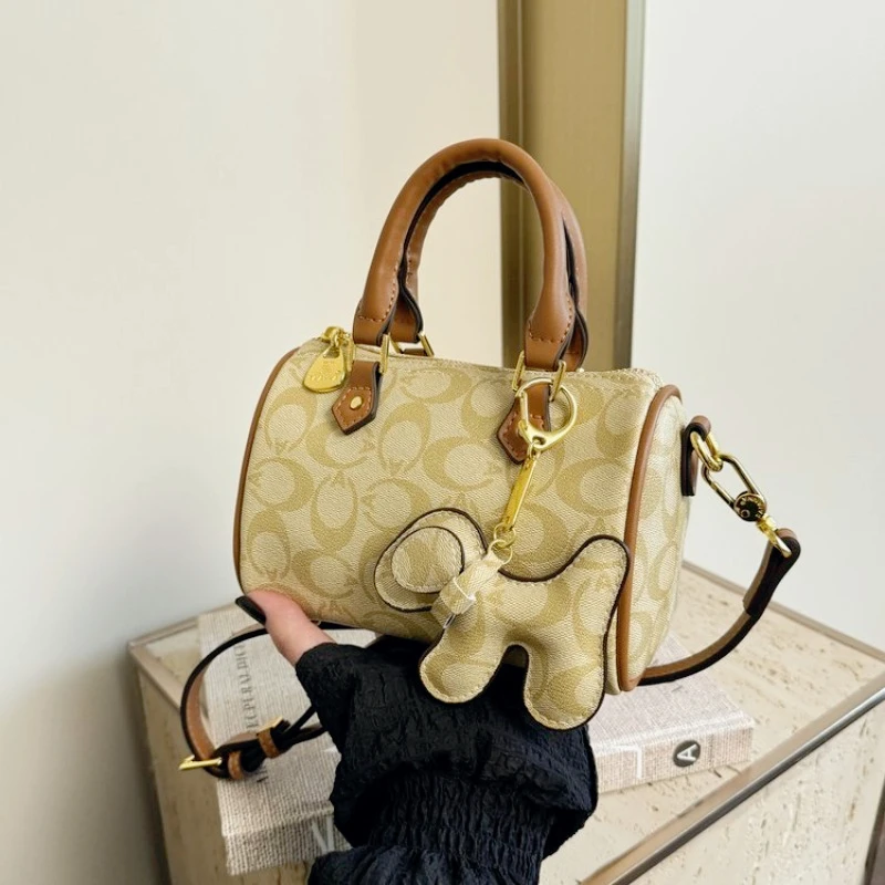 

Female Handbag 2025 Hot Sale Maillard Style Adjustable Chain Shoulder Bags Work Travel Commuting Bag Versatile Purse