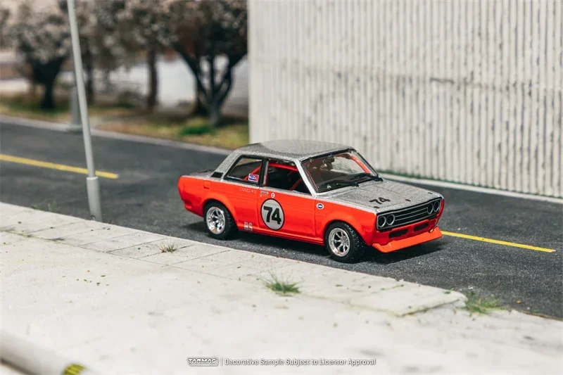 

Tarmac Works 1:64 Datsun 510 Trans-Am Sedan Challenge 2023 DanielWu No 74 Литая под давлением модель автомобиля