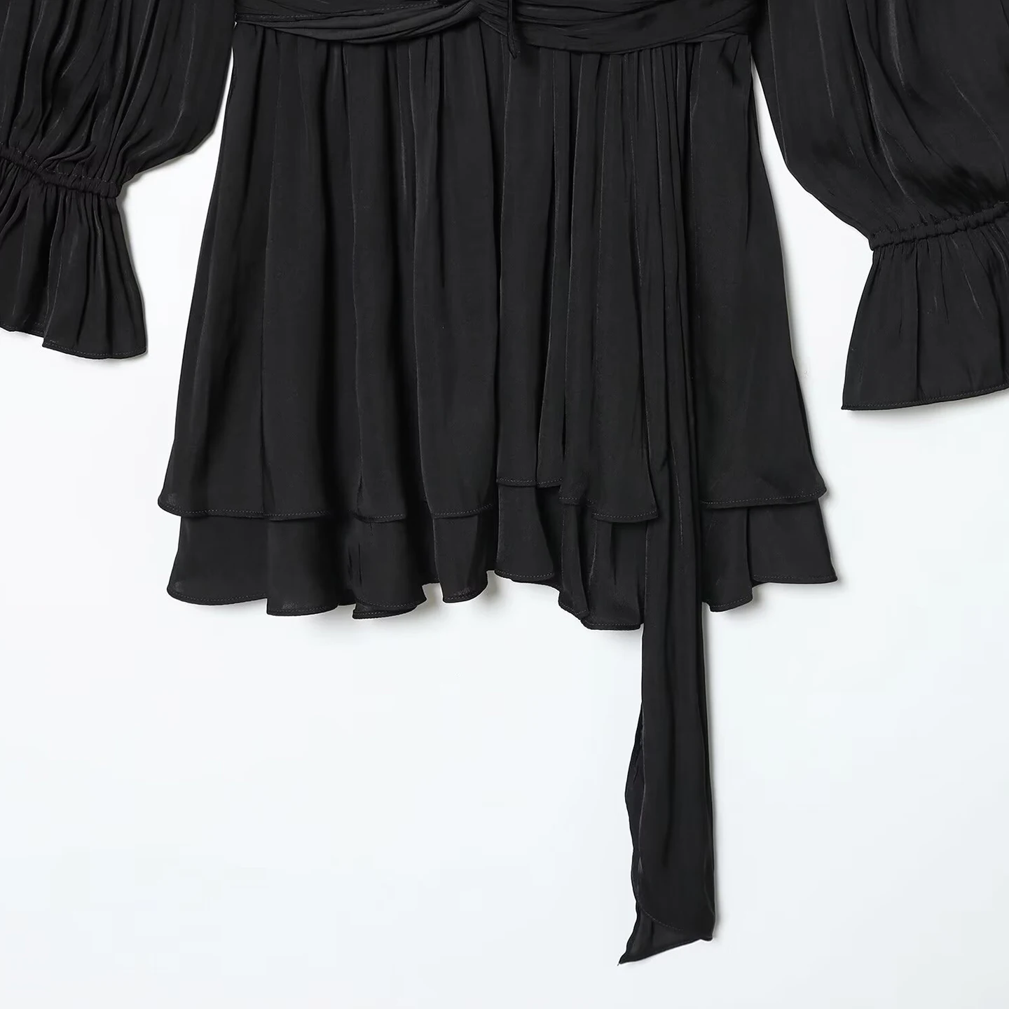 เสื้อผู้หญิงทรงตรงรัดเอว สไตล์เรียบง่าย สำหรับเดินทางไปทำงาน  คอลเลคชั่นใหม่ ฤดูใบไม้ร่วง 2025 รุ่น Z แขนยาว ทรงเข้ารูป